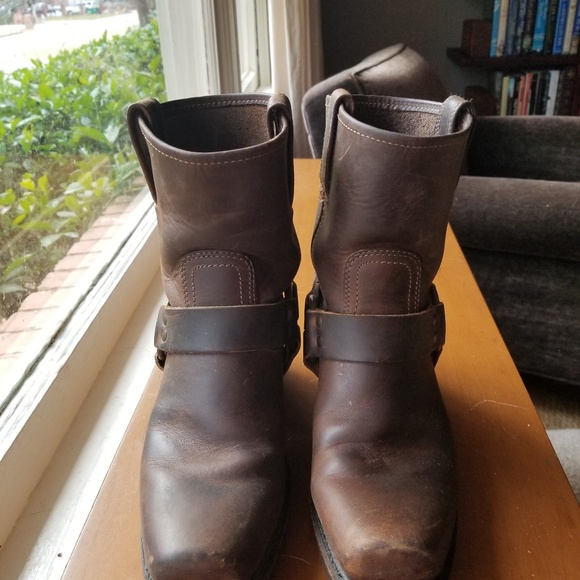 Frye Shoes - Frye 8R Square Toed Harness Boot